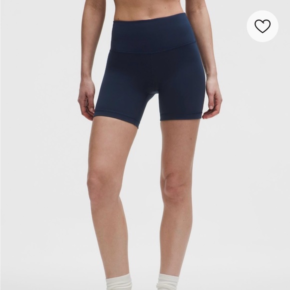 lululemon athletica Pants - Wunder Train Shorts 6“ True Navy - Excellent Condition Used